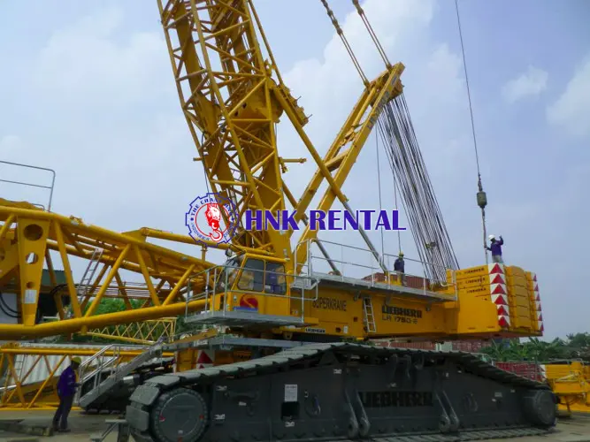  Sewa Unic Crane  bandara adi soemarmo solo